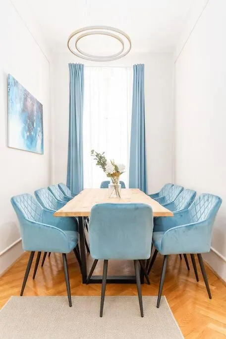 Very Spacious Apartment Close To Akh Vienna
