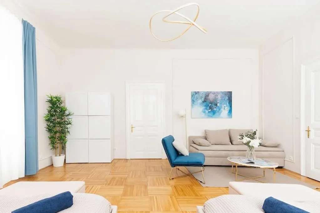 Very Spacious Apartment Close To Akh Vienna