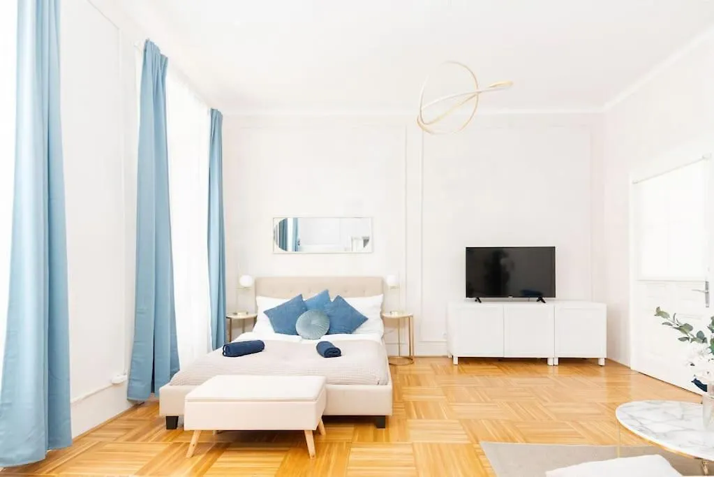 Very Spacious Apartment Close To Akh Vienna