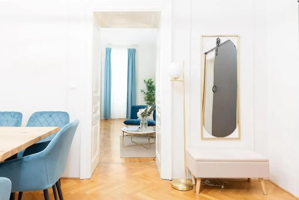 Very Spacious Apartment Close To Akh Vienna